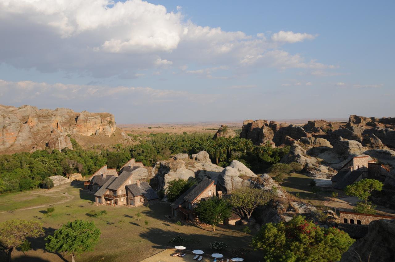 Le Jardin Du Roy Hotel Ranohira Екстериор снимка