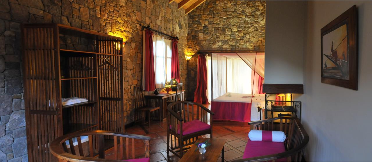 Le Jardin Du Roy Hotel Ranohira Екстериор снимка