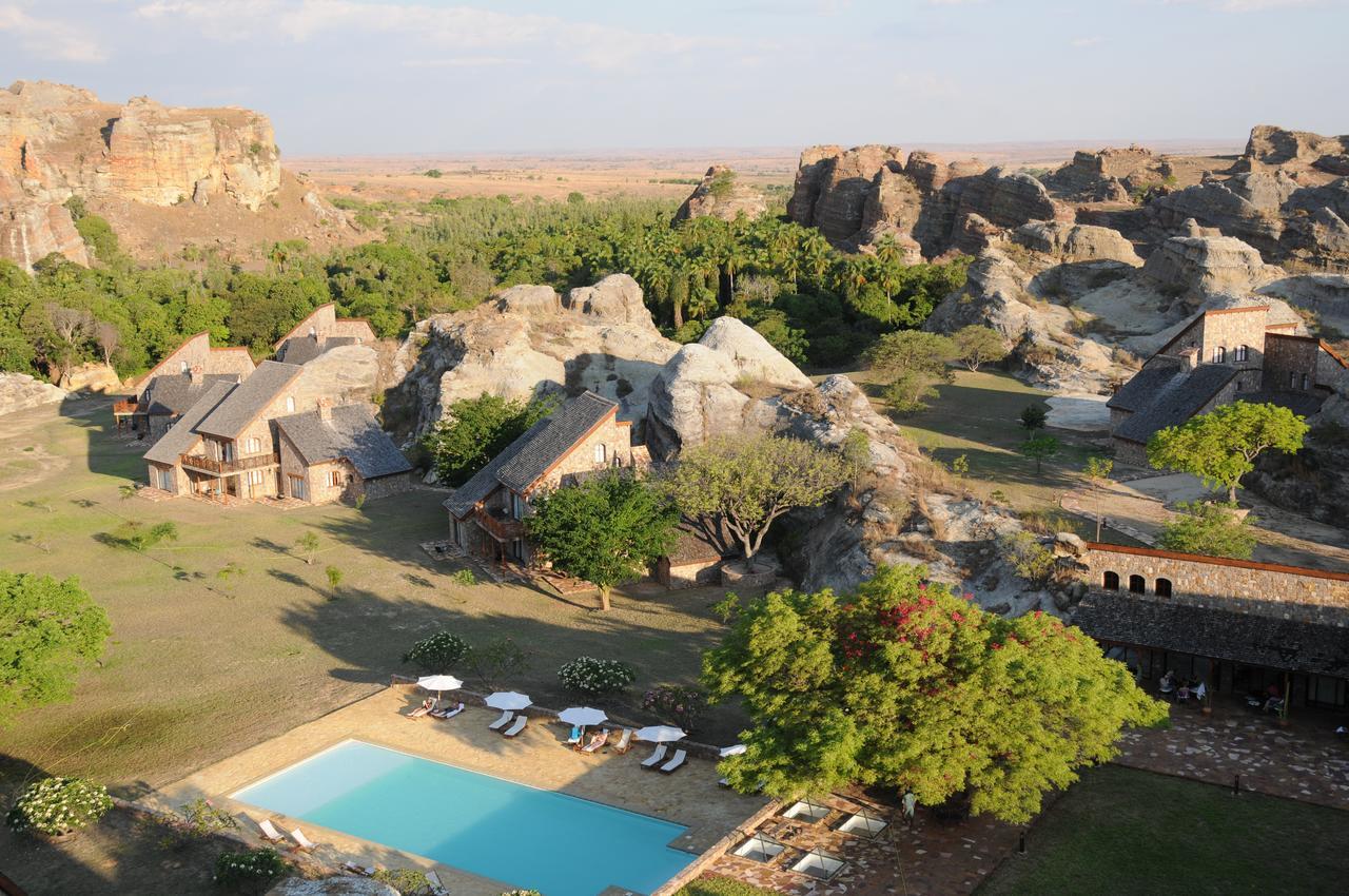 Le Jardin Du Roy Hotel Ranohira Екстериор снимка