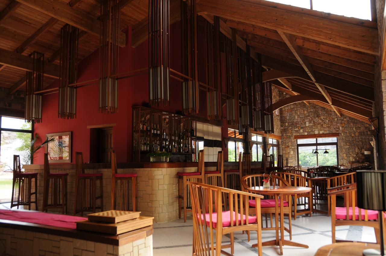 Le Jardin Du Roy Hotel Ranohira Екстериор снимка