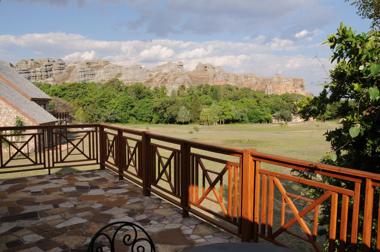 Le Jardin Du Roy Hotel Ranohira Екстериор снимка